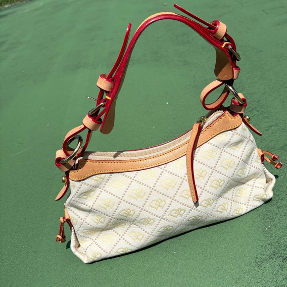 Vintage unique Dooney & Bourke Small East/West Slouch or a Hobo style bag. - Picture 6 of 8